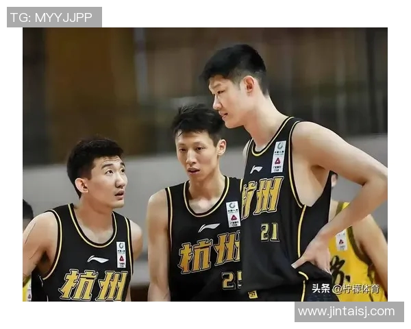 山西男篮与四川队激战正酣谁能在这场对决中笑到最后